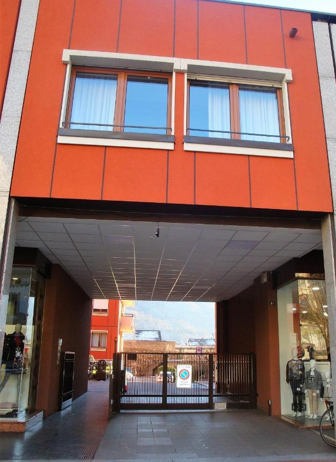 Lucini Ai Portici Apartment Tirano Exterior photo